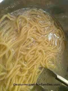 Prepare the noodles