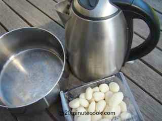 Ingredients to cook gnocchi