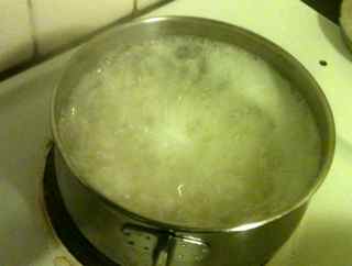 Rice boiling rapidly