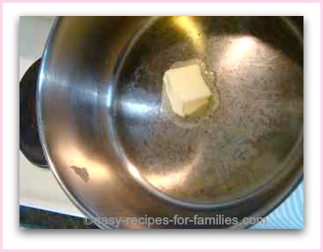 butter melting in a pan to make white sauce