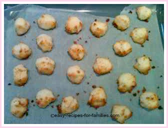 tray of coconut macaroons for kids cooking recipes