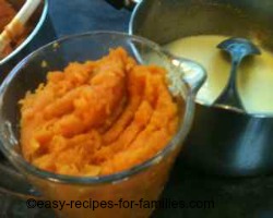 The ingredients for the fresh pumpkin pie recipe filling