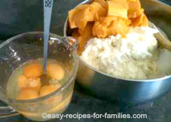 The ingredients for a pumpkin Cheese cake ready to be mixed together