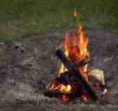 An open camp fire - Recipes for camping