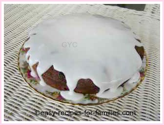 sultana cake with icing