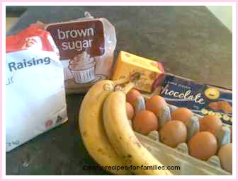 easy banana cake recipe ingredients