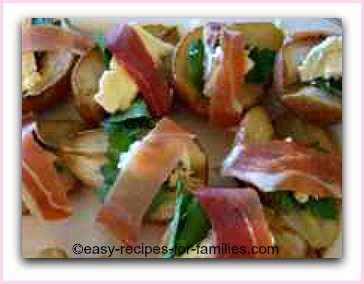 roasted pears with brie wrapped with proscuitto