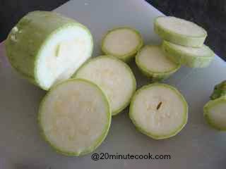 Cut zucchini into rounds