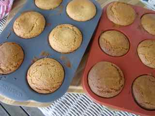 Cupcakes beautifully risen!