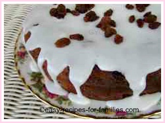 sultana cake with icing